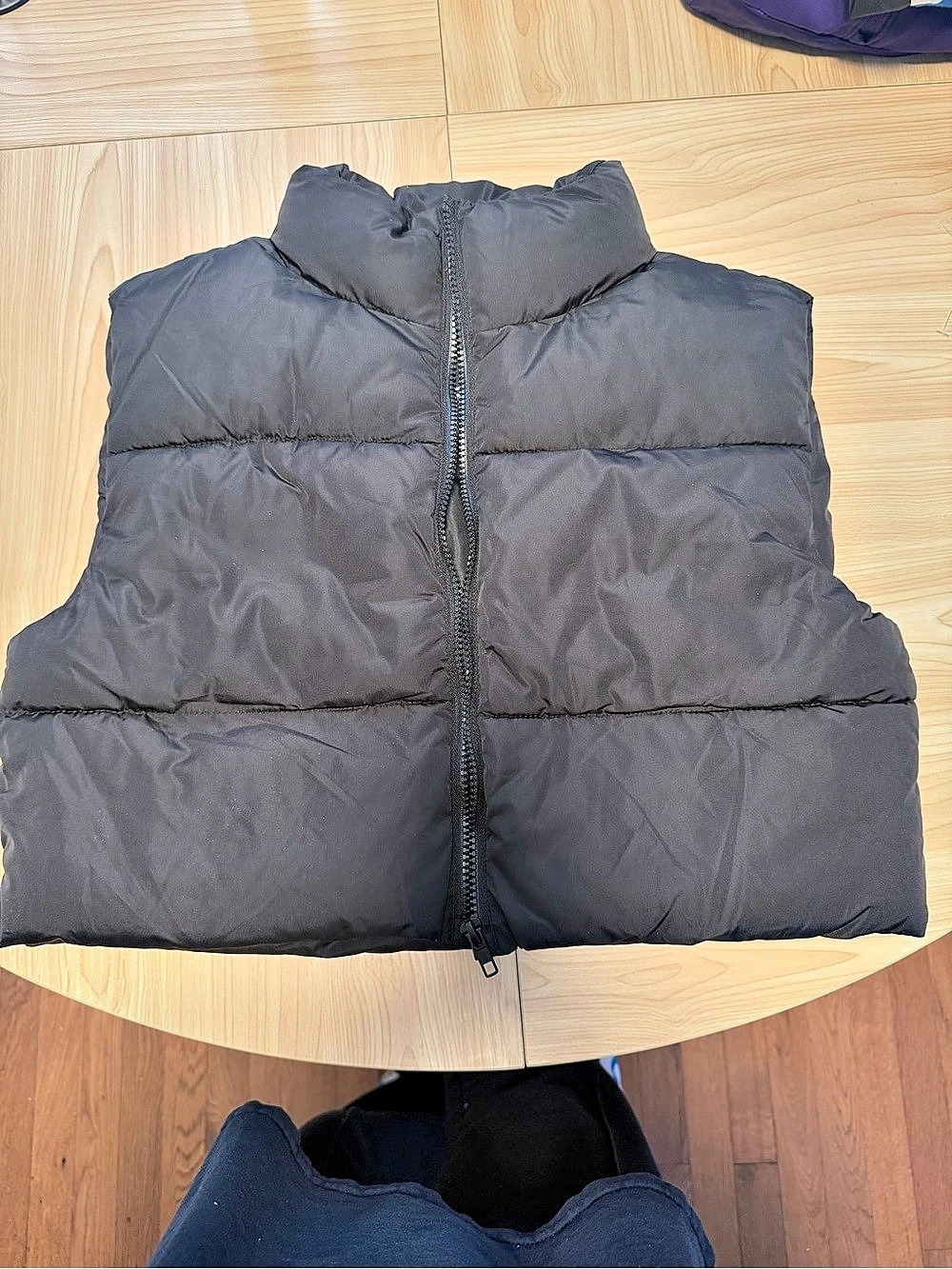 Forever 21 Black Puffer Vest Women